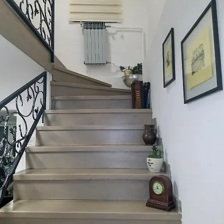 Apartment Gini House *